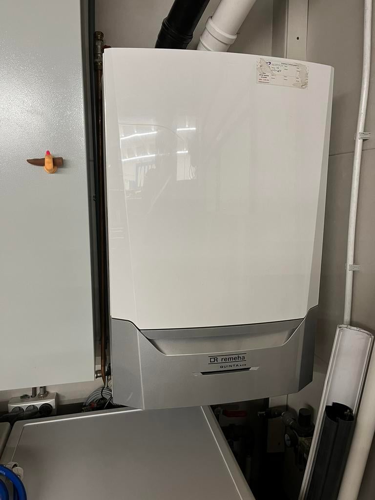Remeha quinta ace 45 met boiler, Ophalen, 100 liter of meer, Boiler, Minder dan 3 jaar oud