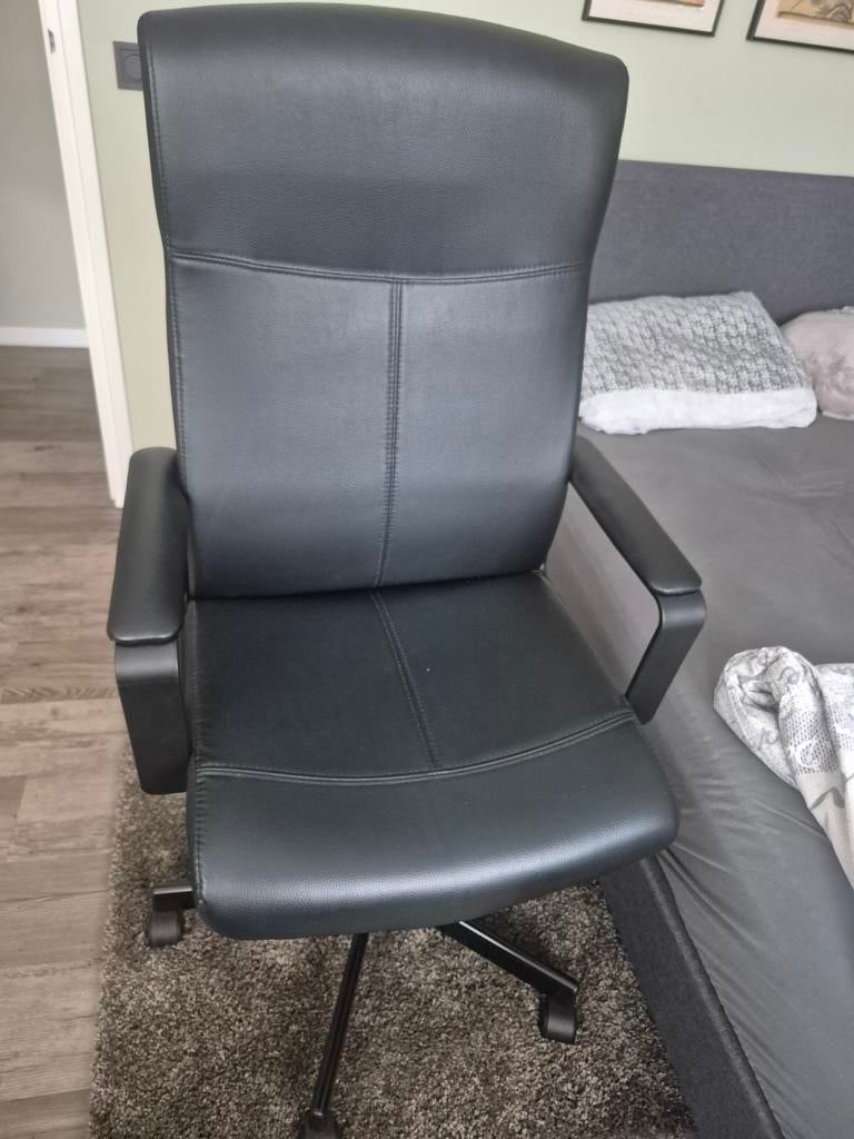 Millberget bureaustoel Ikea zwart leer, Ophalen, Zo goed als nieuw, Zwart, Bureaustoel