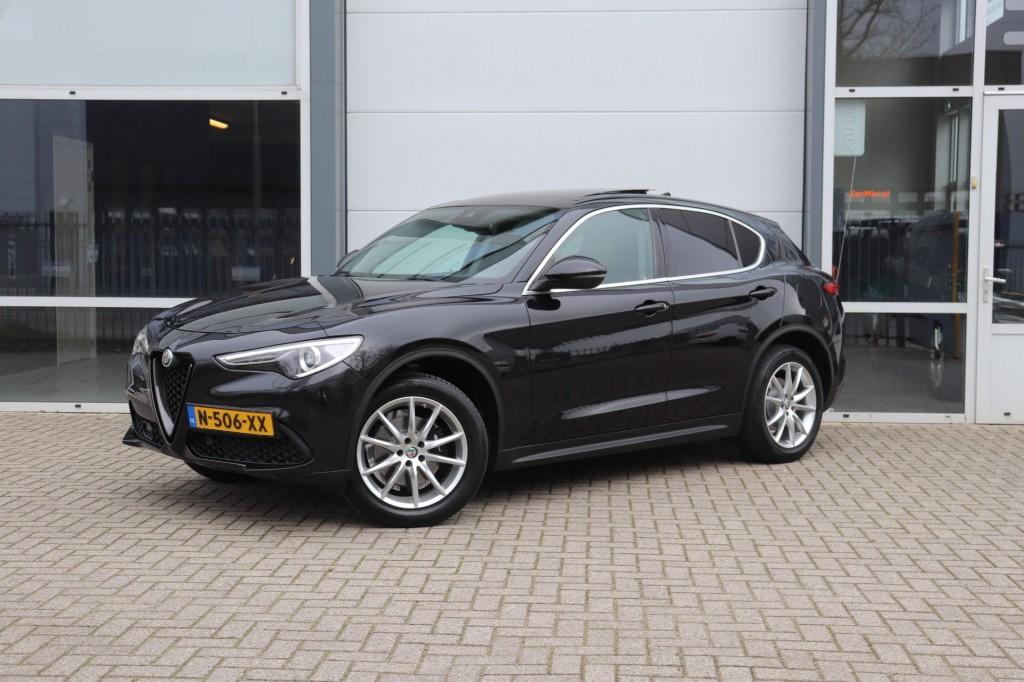 Alfa romeo STELVIO 2.0 T AWD Ti Q4 /CARPLAY/KEYLESS/ADAP.CRU, Auto's, Alfa Romeo, Automaat, Euro 6, 4 cilinders, Zwart