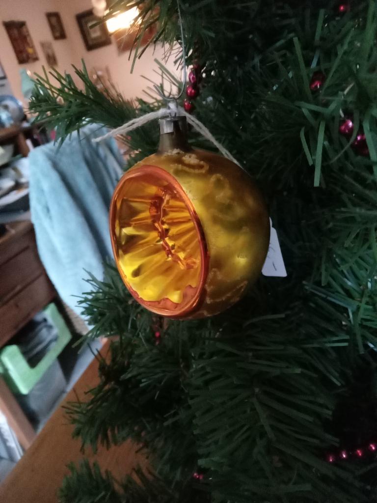 oude glazen kerstbal model deukbal knal oranje iets gesuiker, Diversen, Kerst, Gebruikt, Ophalen of Verzenden