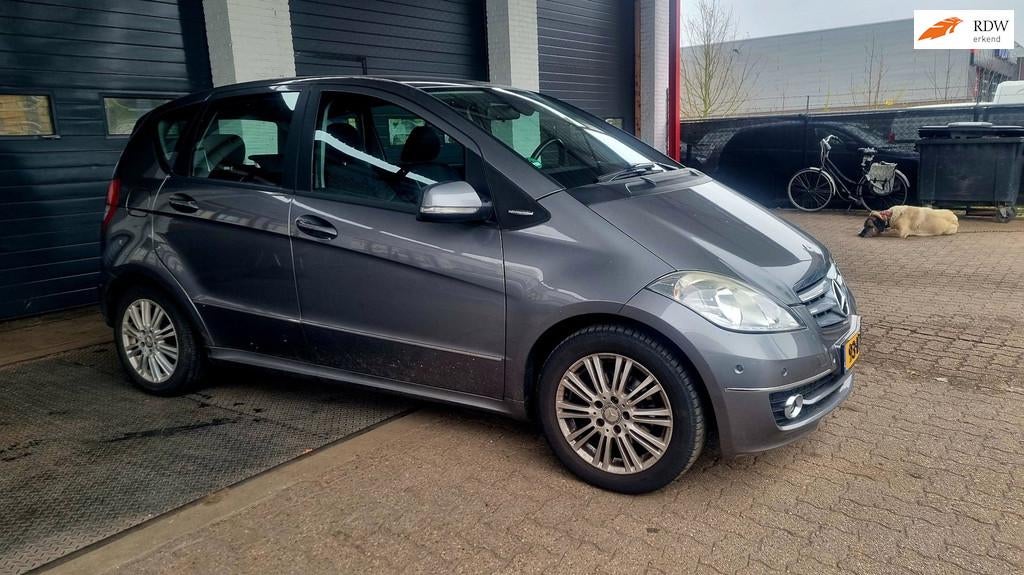 Mercedes-Benz A-klasse 180 Business Class Elegance, Auto's, Gebruikt, 4 cilinders, Lichtsensor, Leder en Stof