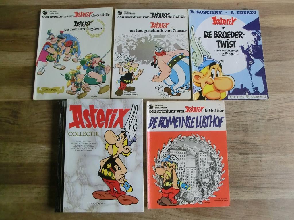 Setje stripboeken uit de reeks van Asterix & Obelix, Meerdere stripboeken, Ophalen of Verzenden, Gelezen