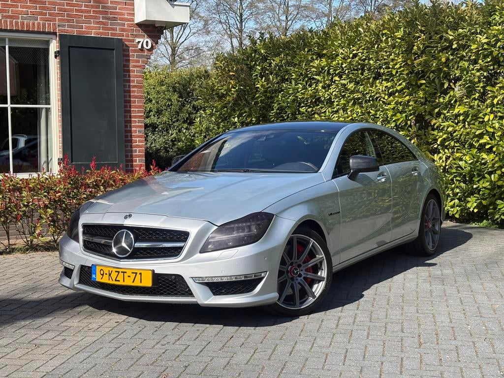 Mercedes-Benz CLS 5.5 Cls63 AMG AUT 2013 Grijs, Auto's, 5461 cc, 1770 kg, 4 stoelen, 120 €/maand