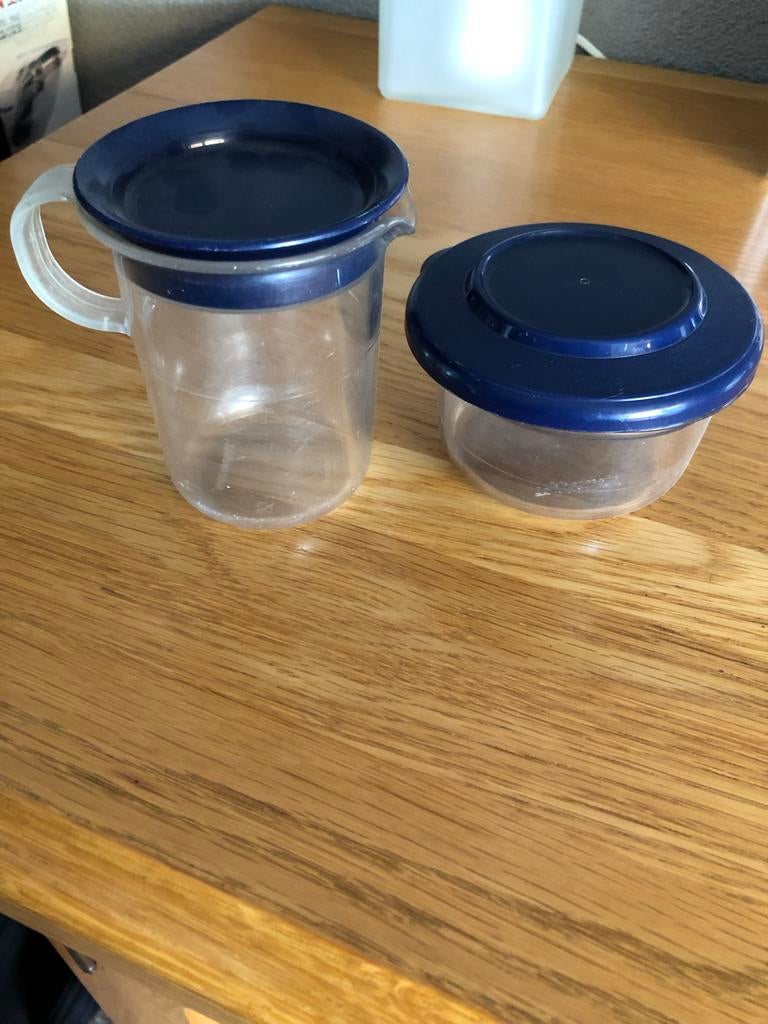 Tupperware melkkannetje en klein bakje, Huis en Inrichting, Keuken | Tupperware, Ophalen of Verzenden, Gebruikt, Blauw, Beker of Kan