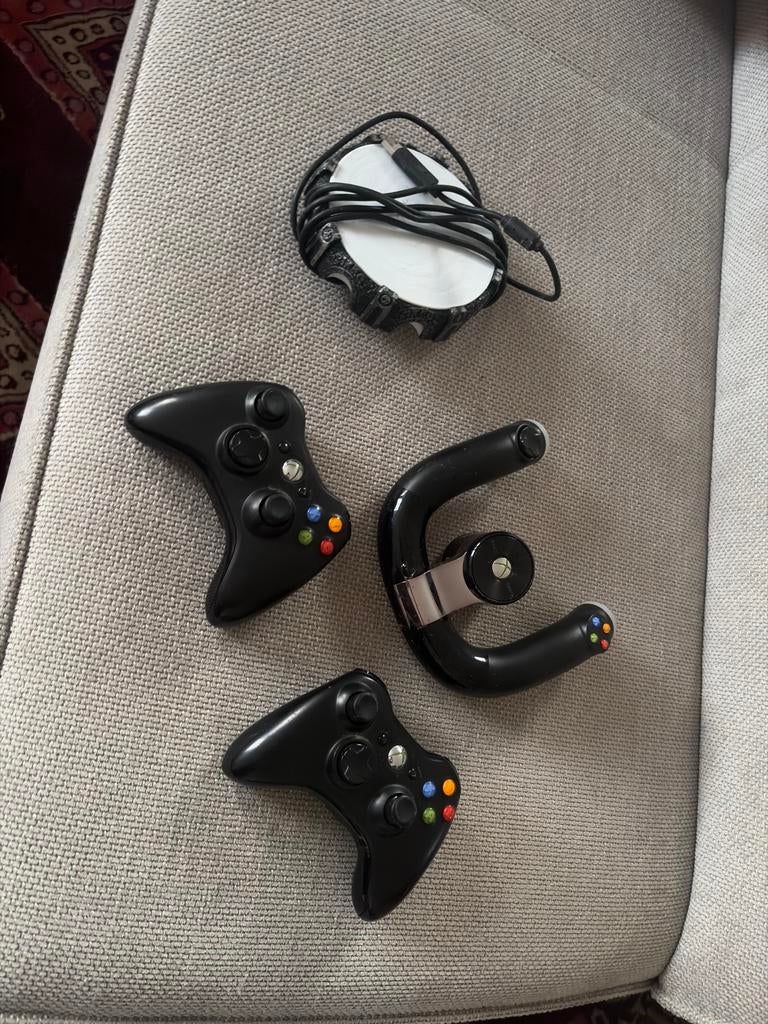 Xbox 360 Controllers, Stuur en Games Bundel, Spelcomputers en Games, Spelcomputers | Xbox | Accessoires, Ophalen, Gebruikt, Overige typen