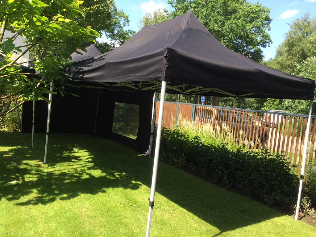 Easy Up partytent 3x4,5 Zwart. TE HUUR, Ophalen, Zo goed als nieuw, Minder dan 5 meter