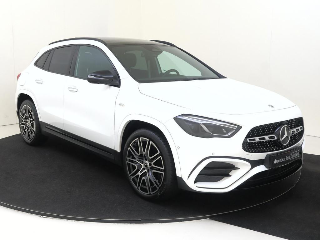 Mercedes-Benz GLA-klasse 250 e Business Solution AMG / Memor, 4 cilinders, 16 kWh, Wit, Bedrijf