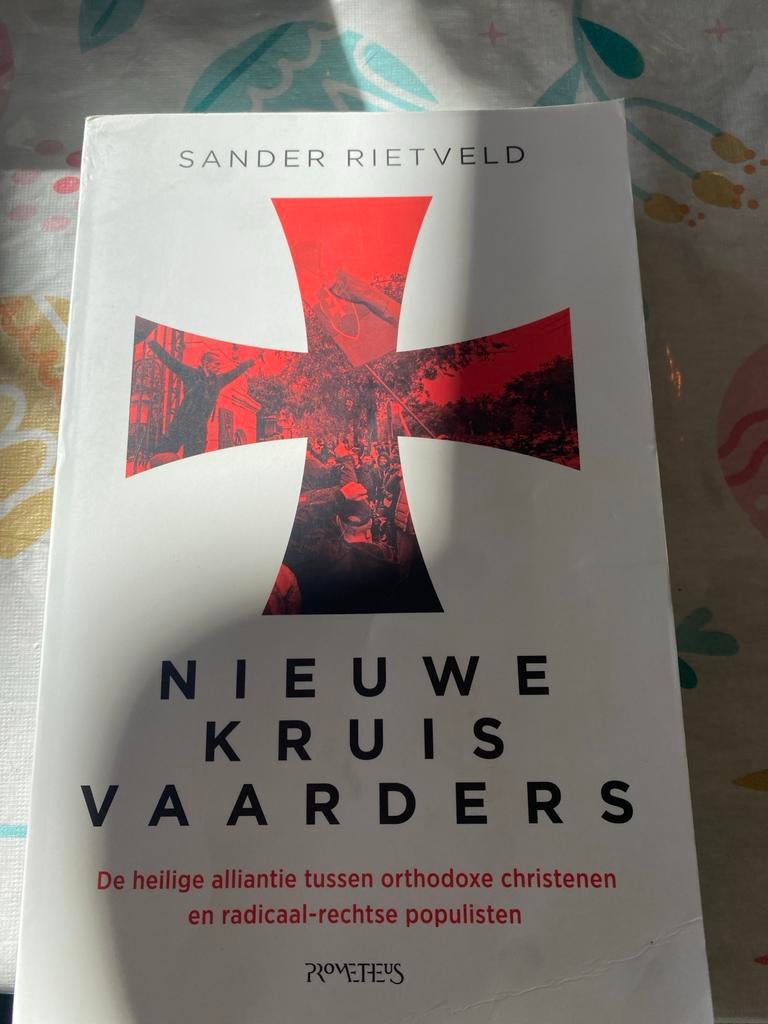 Nieuwe Kruisvaarders - Sander Rietveld, Boeken, Ophalen of Verzenden, Gelezen, Christendom | Katholiek