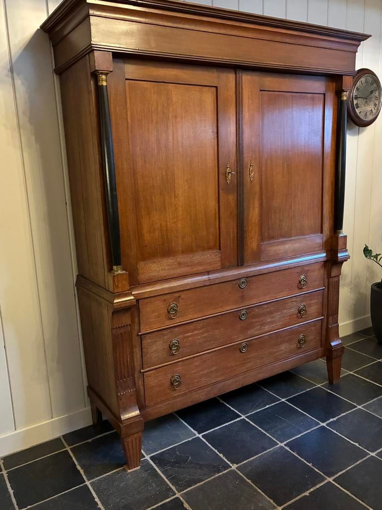 Hoffz stijl Kast Kabinet Servieskast nu voor, Ophalen, Zo goed als nieuw