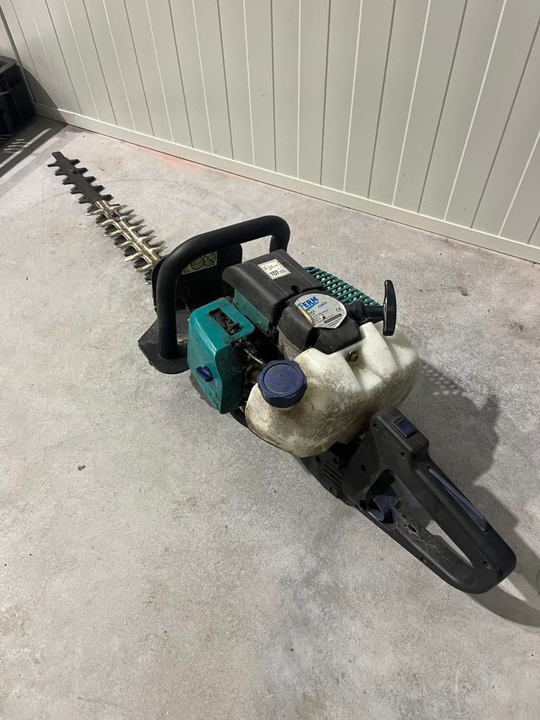 FERM Heggenschaar Loop of Sloop | Opknapper, Ophalen, Zo goed als nieuw, Benzine