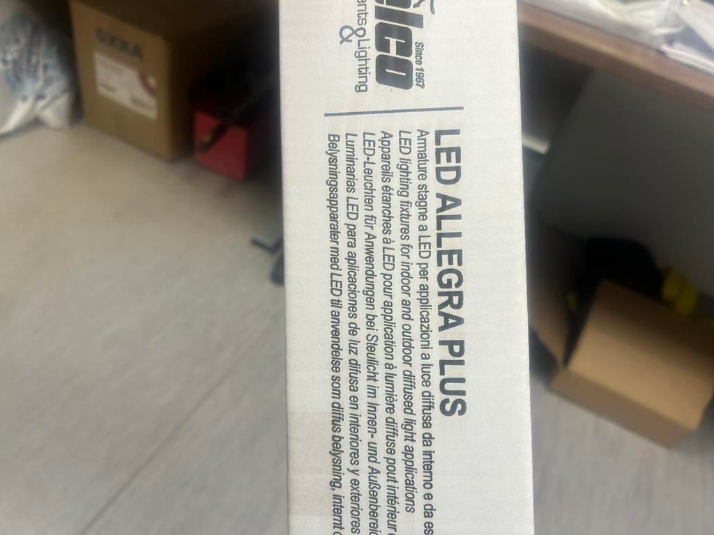 LED professionele, Ophalen, Nieuw