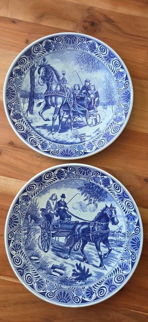 Antiek delfs blauwe wandborden 2 stuks, Antiek en Kunst, Ophalen