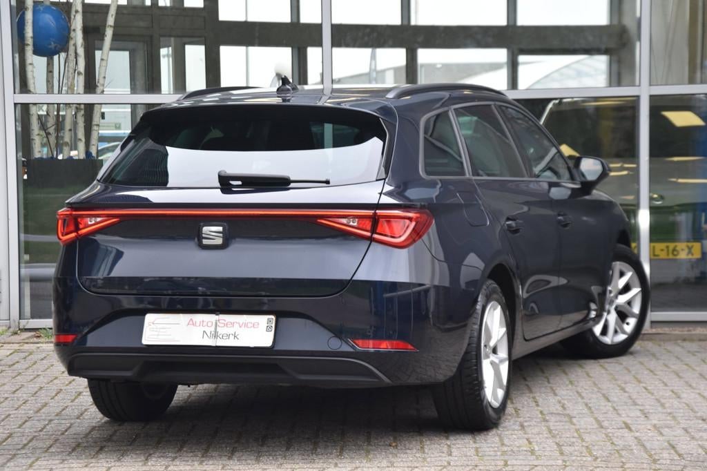 Seat Leon Sportstourer 1.0 eTSI Style Business Intense Aut., Stof, Gebruikt, 1290 kg, 23 km/l
