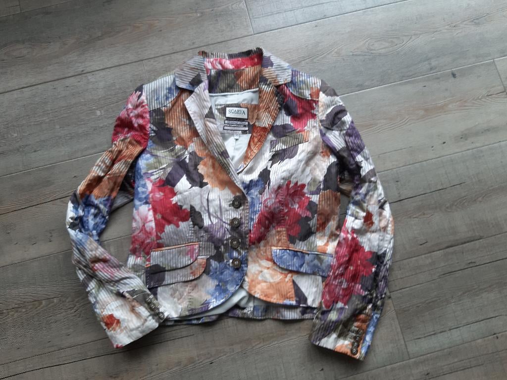 prachtig apart jasje Scarva maat 36, Kleding | Dames, Ophalen, Scarva, Zo goed als nieuw, Jasje