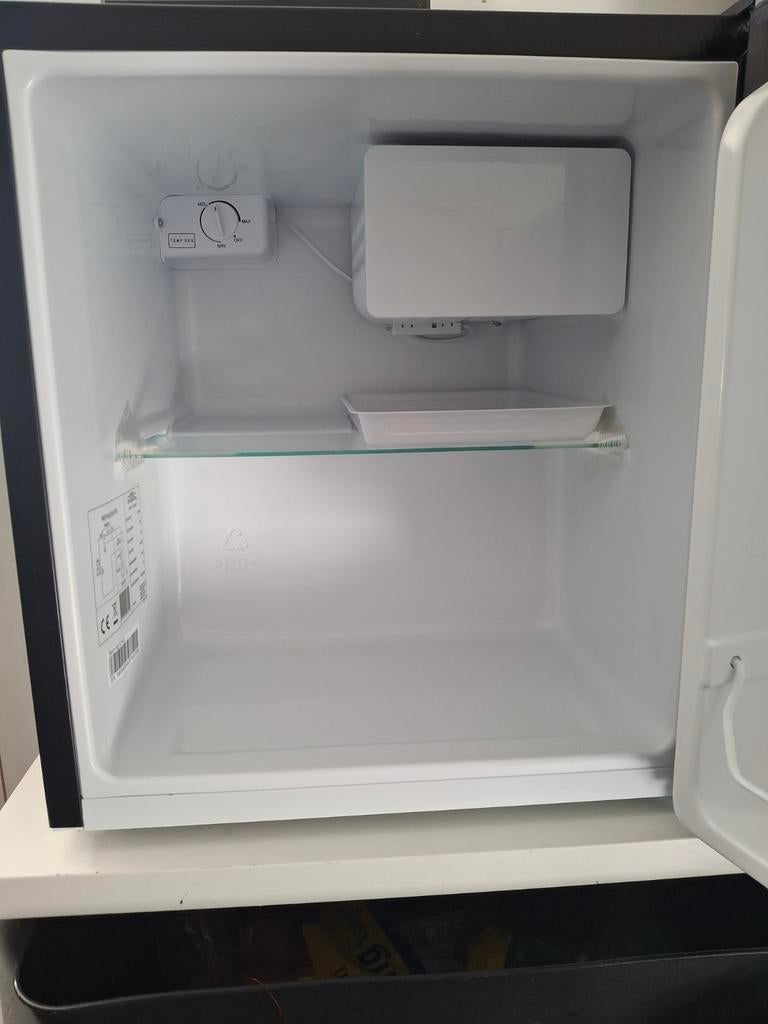 Everglades EVBA0107, Witgoed en Apparatuur, Ophalen, Minder dan 85 cm, Met vriesvak, Minder dan 75 liter