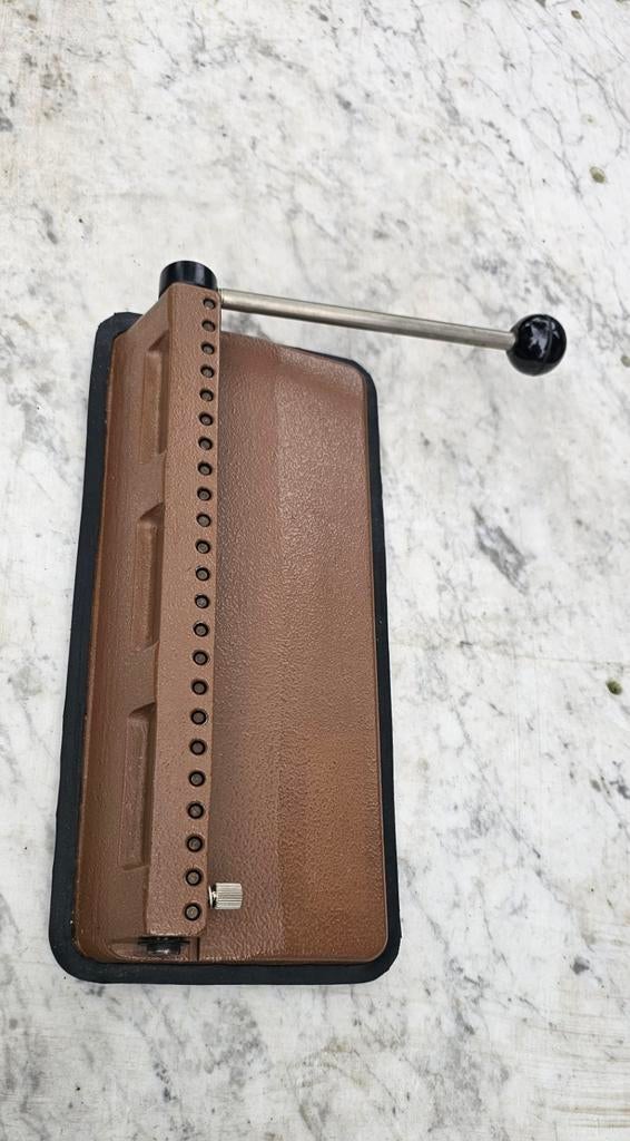 Esveha 23-gaats perforator.  Vintage !, Diversen, Ophalen of Verzenden