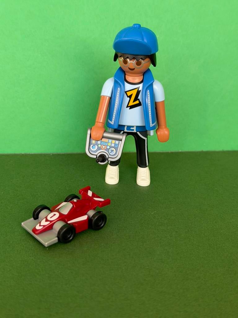 Mrt 079: playmobil: tiener met rc-auto, Ophalen of Verzenden, Zo goed als nieuw, Complete set