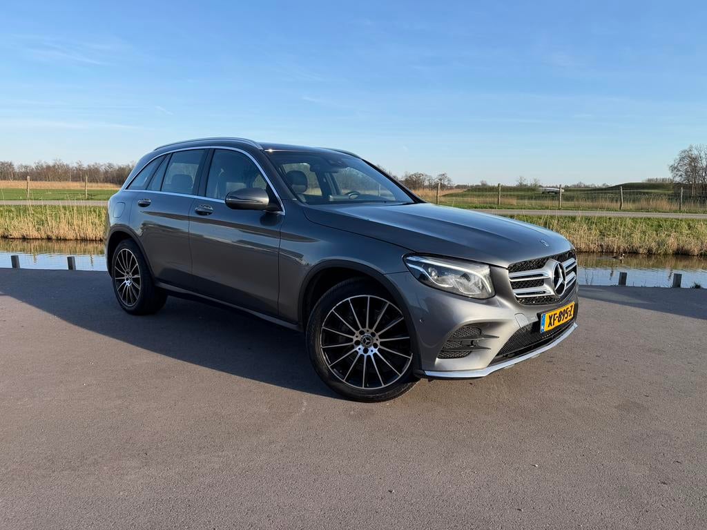 Mercedes GLC 250 4matic AMG orgineel nederlands btw, Ophalen, Zilver of Grijs, Benzine, Overige carrosserieën