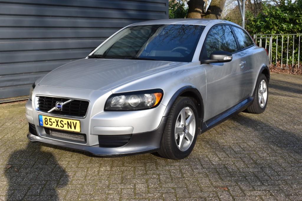Volvo C30 VOLVO C30 1.6D KINETIC!!! 3894 EURO!!!, Voorwielaandrijving, Gebruikt, 4 stoelen, Origineel Nederlands