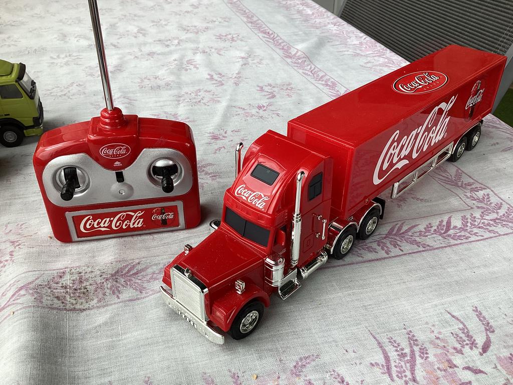 Coca-Cola truck (RC), Hobby en Vrije tijd, Ophalen of Verzenden, Zo goed als nieuw, Bus of Vrachtwagen