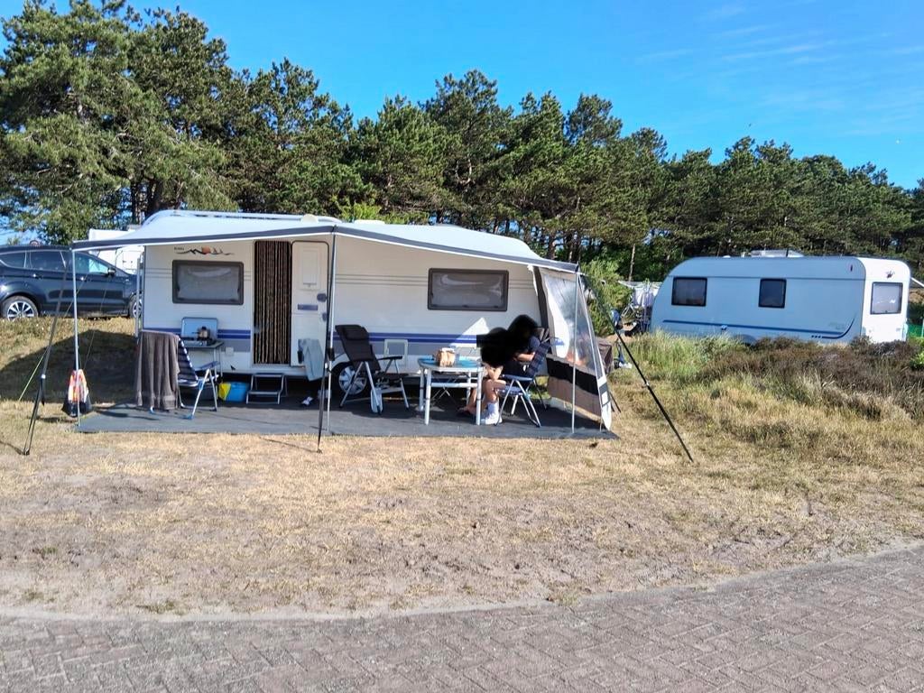 Hobby 560 Excellent Easy met mover, luifel en Brand voortent, Hobby, Particulier, 5 tot 6 meter, 1250 - 1500 kg