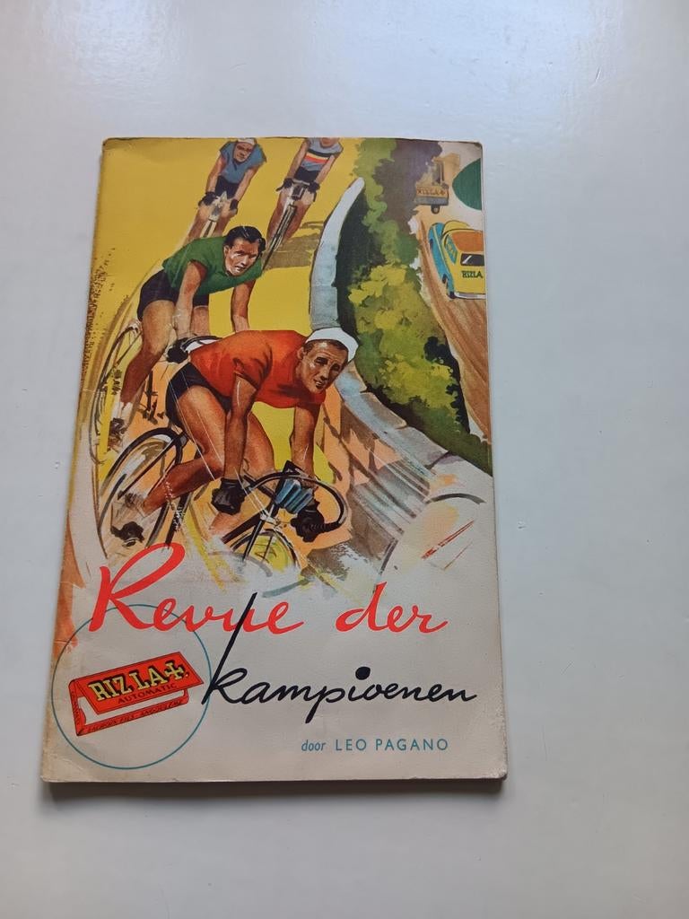 Revue der kampioenen. Rizla plaatjesalbum van 1955, Ophalen of Verzenden, Gelezen