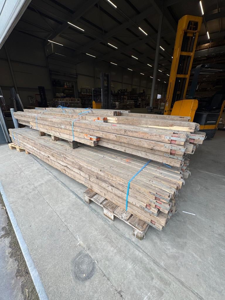 Partij balken 4 meter lang, 8x7 cm - ca. 125 stuks, Doe-het-zelf en Verbouw, Hout en Planken, Ophalen, Gebruikt, Balk, 50 mm of meer
