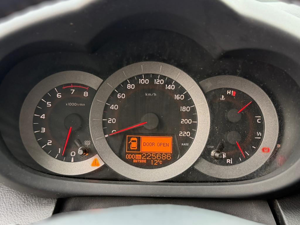Toyota RAV4 2.0 VVTi Executive Airco|Stoelverwarming|Keyles|, Automaat, 1998 cc, Gebruikt, 4 cilinders