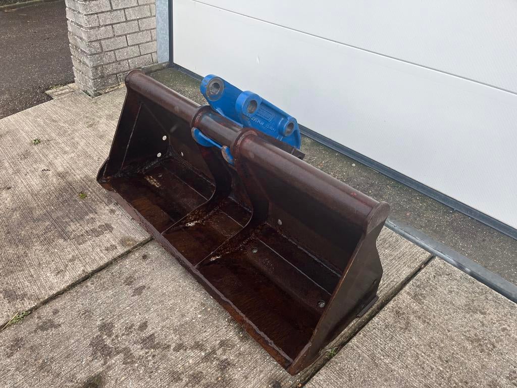 Schaeff hml 25x graafbak en snelwissel mechanisch, Ophalen, Gebruikt