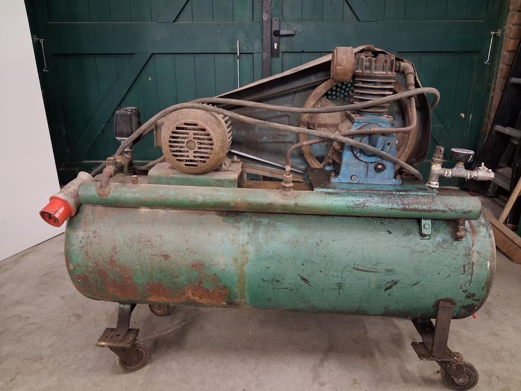 Compressor 200L, 100 liter of meer, Ophalen, Gebruikt, Minder dan 200 liter/min