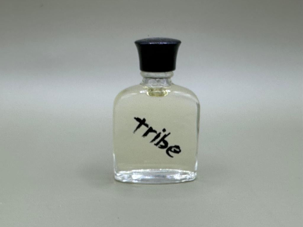 Coty  Tribe cologne 6 ml, Verzamelen, Parfumverzamelingen, Verzenden, Nieuw, Miniatuur, Gevuld
