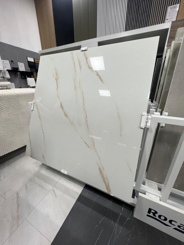 MARMERLOOK Vloer- en Wandtegels TEGEL HOOGGLANS l €19,95, 60 cm of meer, Nieuw, Ophalen of Verzenden, 10 m² of meer