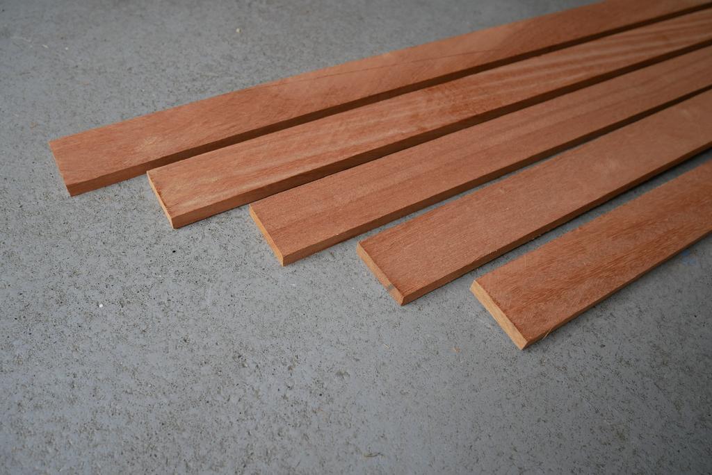 MAHONIE Hardhouten Geschaafde Latten: Scherpste Prijs van NL, Doe-het-zelf en Verbouw, Hout en Planken, Minder dan 25 mm, Overige typen