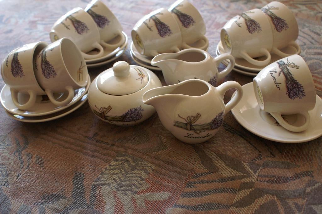 Lavender serviesgoed, Nieuw, Ophalen of Verzenden, Overige stijlen, Kop(pen) en/of Schotel(s)