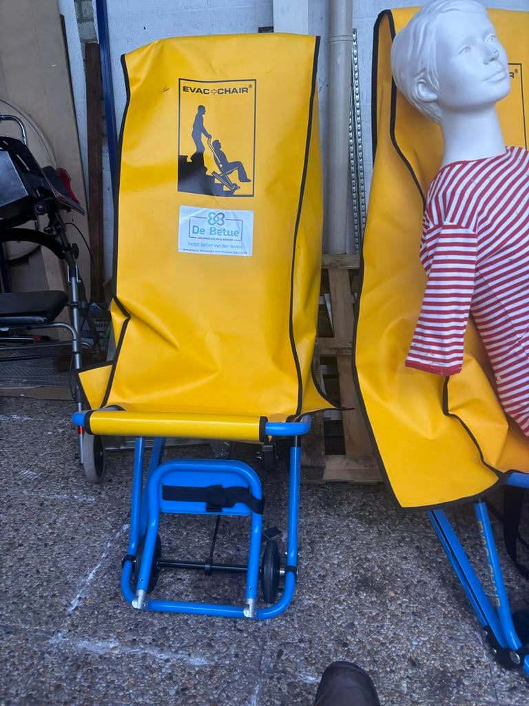 Evacuatie stoel (2x), Ophalen, Duwrolstoel