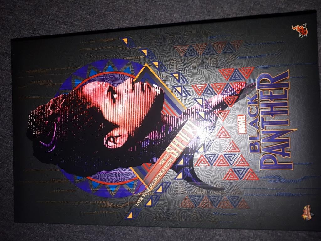 Hot Toys, Ophalen of Verzenden, Zo goed als nieuw, Beeldje of Figuurtje