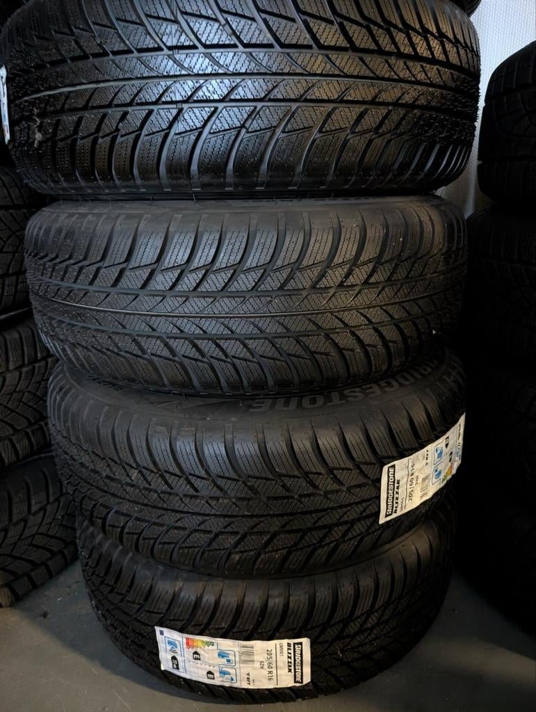 Bridgestone 205/60/16 RFT winterbanden nieuw, 16 inch, Nieuw, Band(en), 205 mm