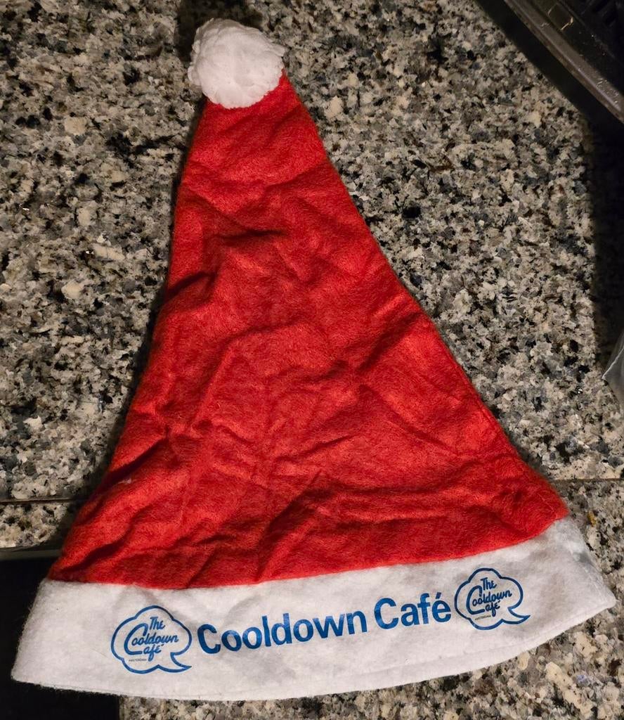 Kerstmuts - Cooldown Café, Carnaval, Overige maten, Ophalen of Verzenden, Zo goed als nieuw