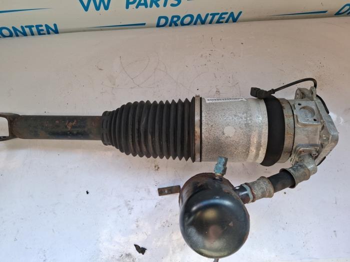Schokdemperpoot rechts-achter van een Audi A8, Gebruikt, -, Verzenden, -