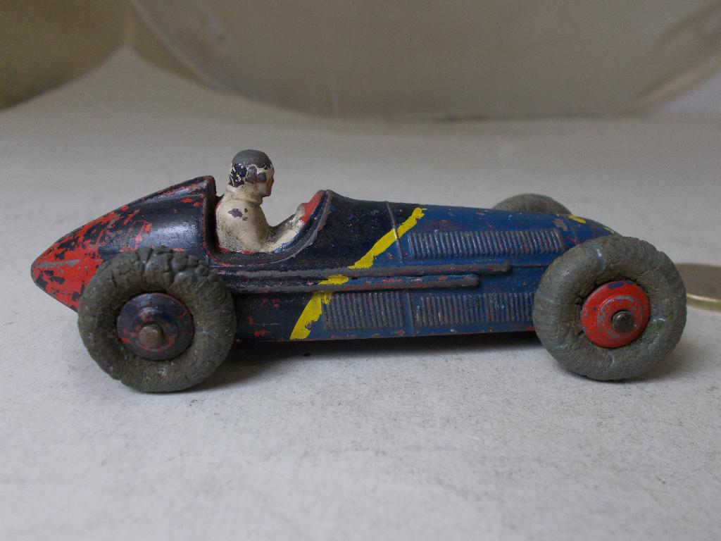 1952 Dinky Toys 23F ALFA ROMEO (Repainted door Kinderen) -H-, Ophalen of Verzenden, Gebruikt, Auto, Dinky Toys