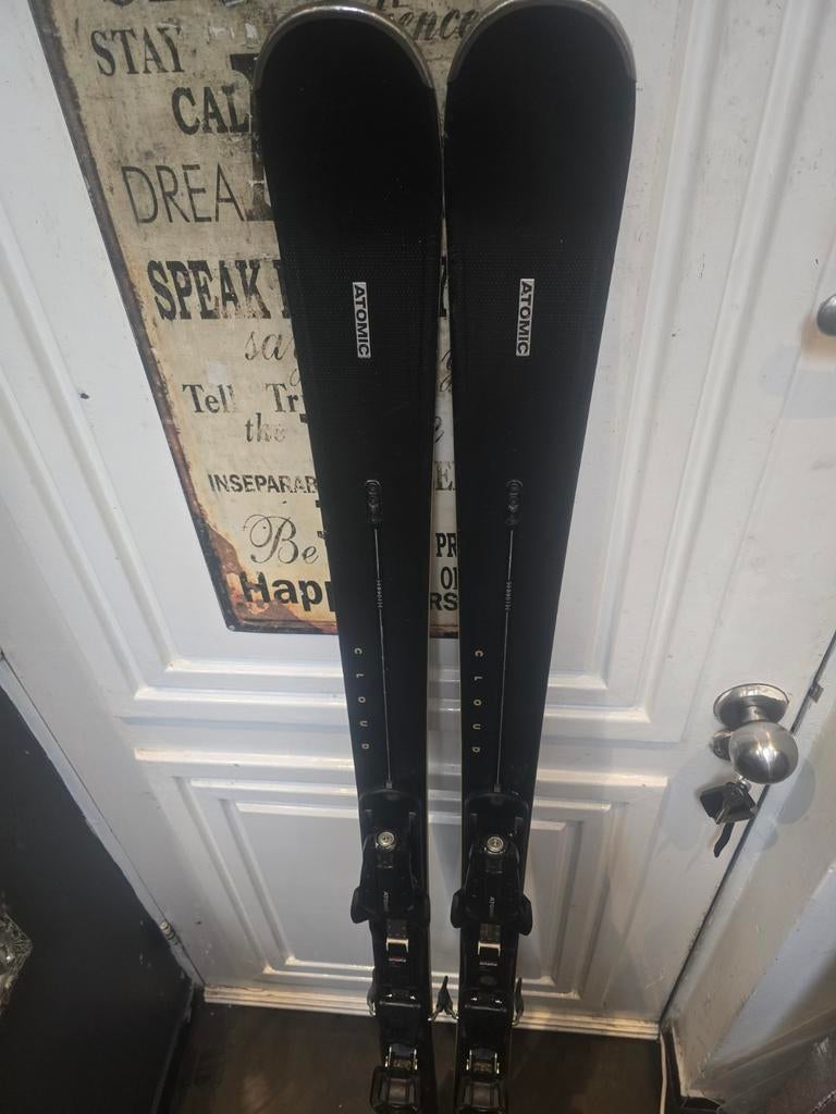 161cm ATOMIC CLOUD C12 SERVOTEC DAMES CARVE SKIS