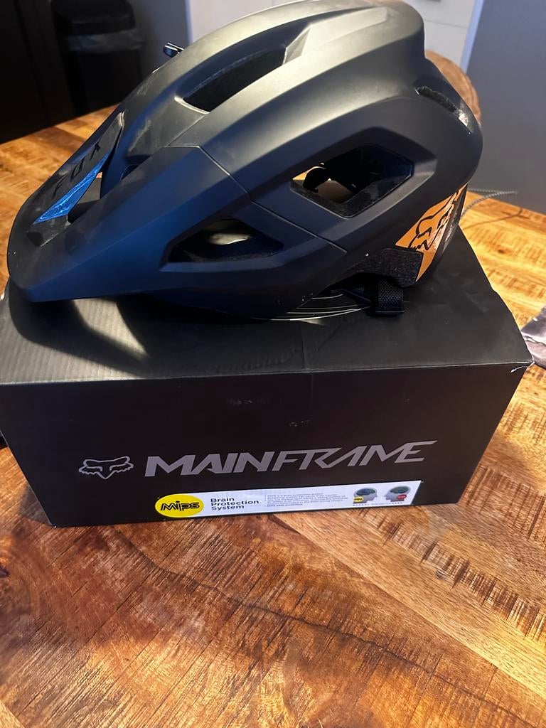 Fox Mainframe Fietshelm - Maat M, Fietsen en Brommers, Ophalen of Verzenden, Zo goed als nieuw, M, Heer of Dame