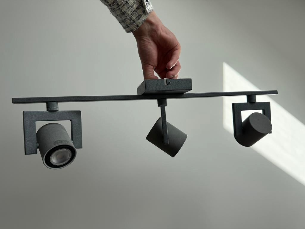 Lamp met drie spotjes betonlook Lucide, Huis en Inrichting, Ophalen, Gebruikt, Overige materialen