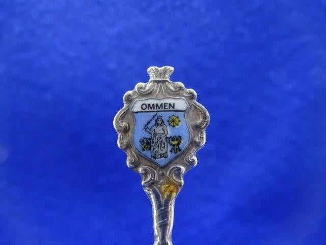 Lepeltje: Ommen, Verzenden