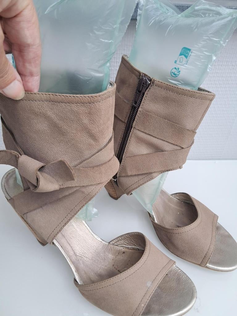 Schoenen SPM Kleur : Beige Maat : 39, Kleding | Dames, Schoenen, SPM, Beige, Zo goed als nieuw, Sandalen of Muiltjes