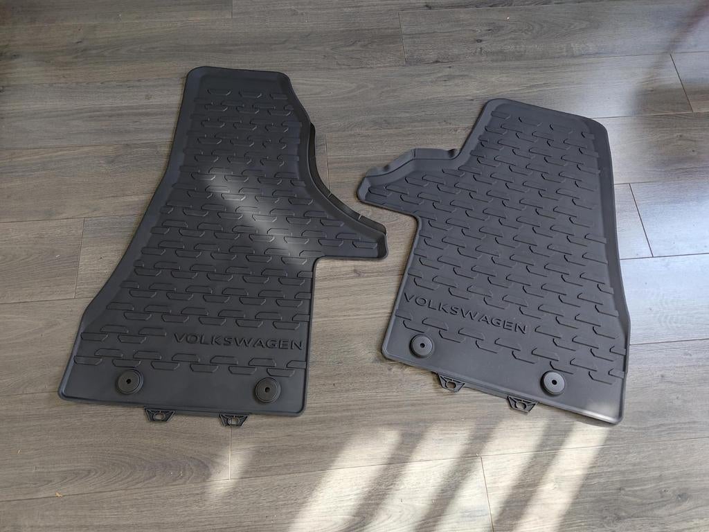 Nieuwe rubber vloermatten VW T6.1 L+R met bevestigingset, Ophalen