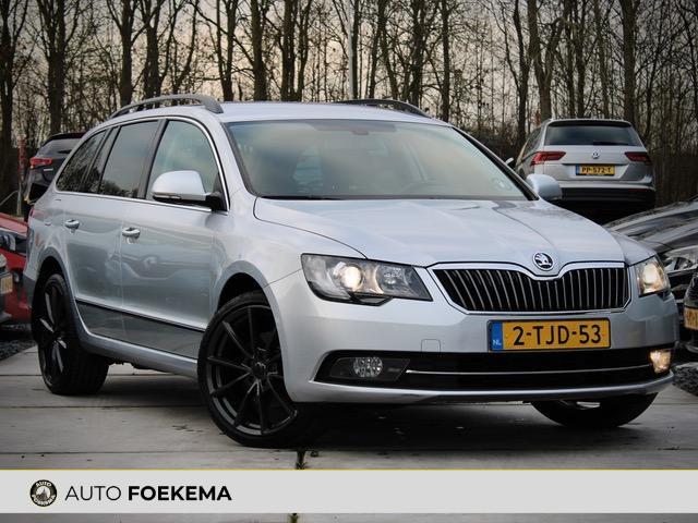 Skoda Superb Combi 1.8 TSI Ambition Automaat, Trekhaak etc., Euro 5, Stof, Gebruikt, Zwart