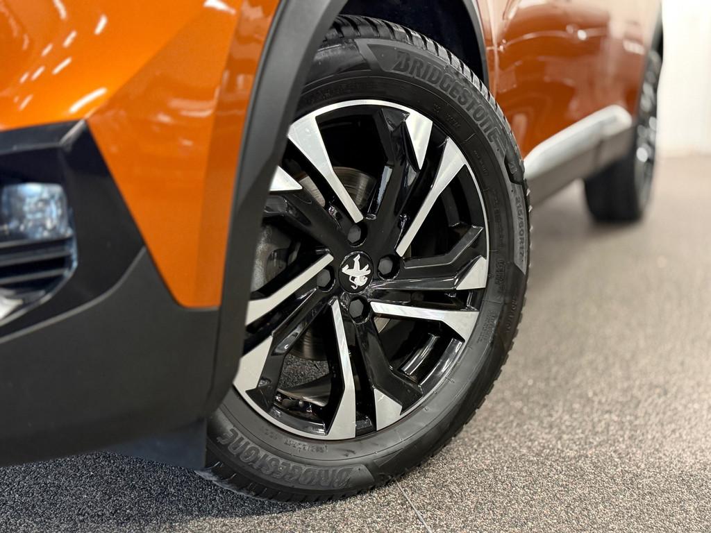 Peugeot 2008 1.2 PureTech GT-Line|NAVI|CAMERA|ECC AIRCO|CRUI, Gebruikt, Euro 6, Parkeersensor, Leder en Stof