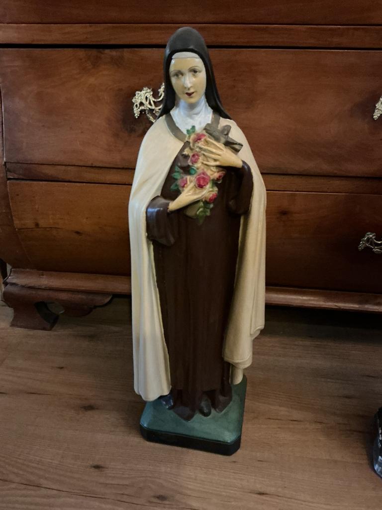 Fraaie St Theresia van Lisieux beeld gips 66 cm hoog, Antiek en Kunst, Antiek | Religie, Ophalen of Verzenden