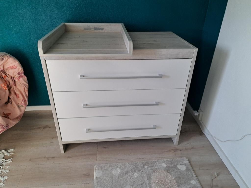 Stevige en ruime commode, Ophalen, Gebruikt, 50 tot 70 cm, 100 cm of meer